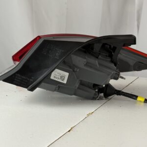 2021-2025 Hyundai Elantra Driver Taillight - Image 9