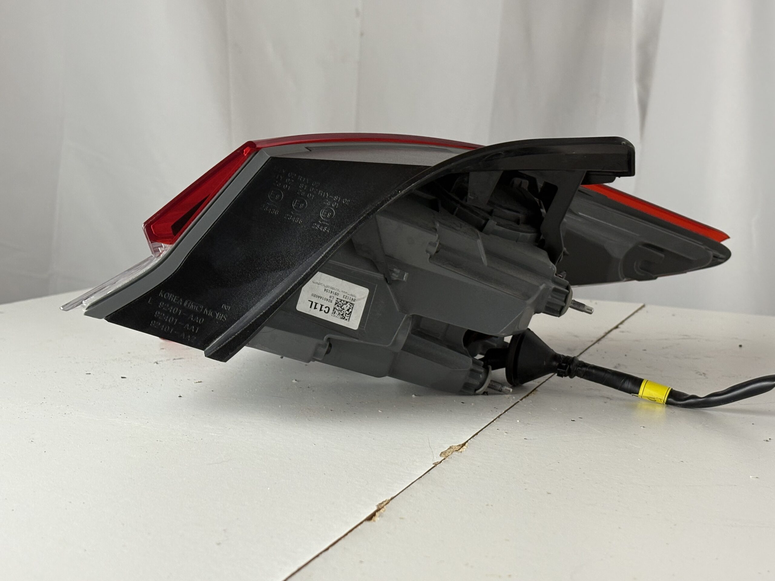 2021-2025 Hyundai Elantra Driver Taillight