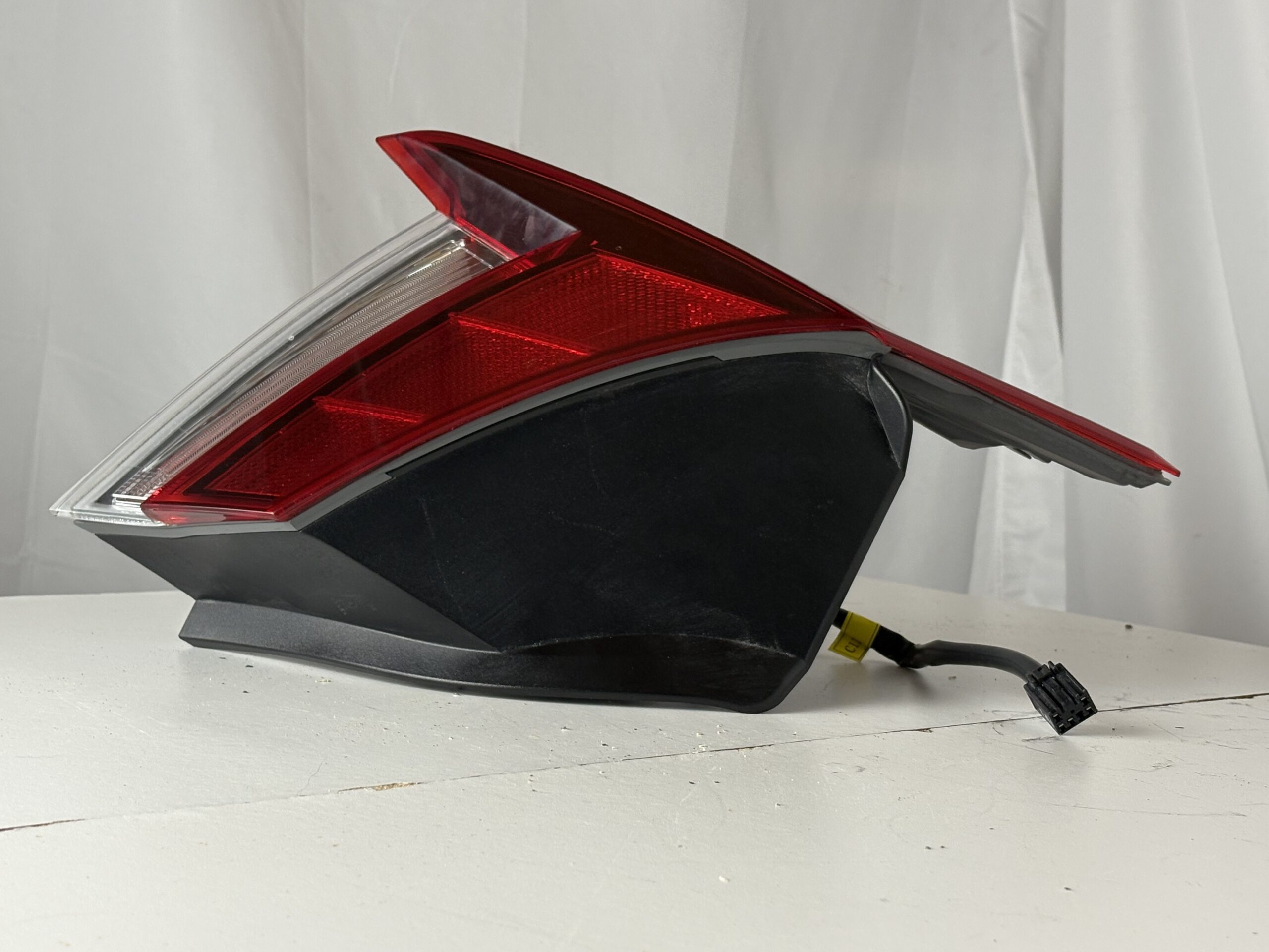 2021-2025 Hyundai Elantra Driver Taillight