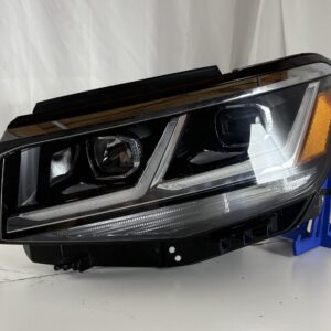 2020-2023 Volkswagen Atlas Cross Sport Driver Headlight - Image 1