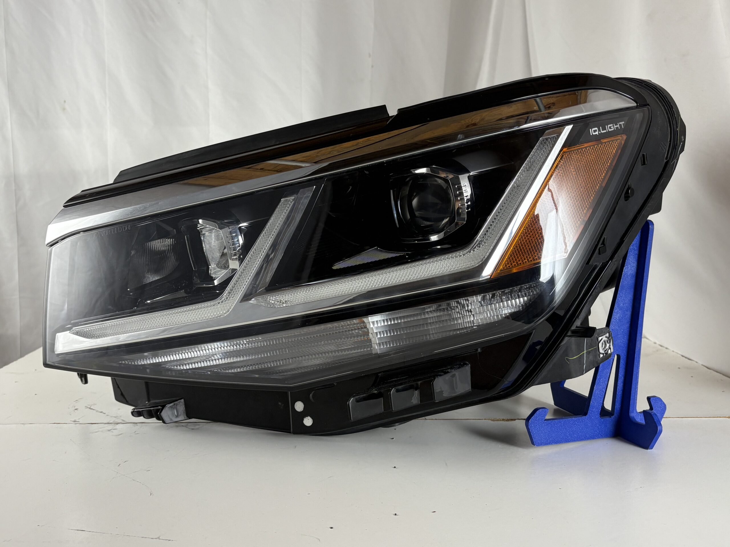 2020-2023 Volkswagen Atlas Cross Sport Driver Headlight