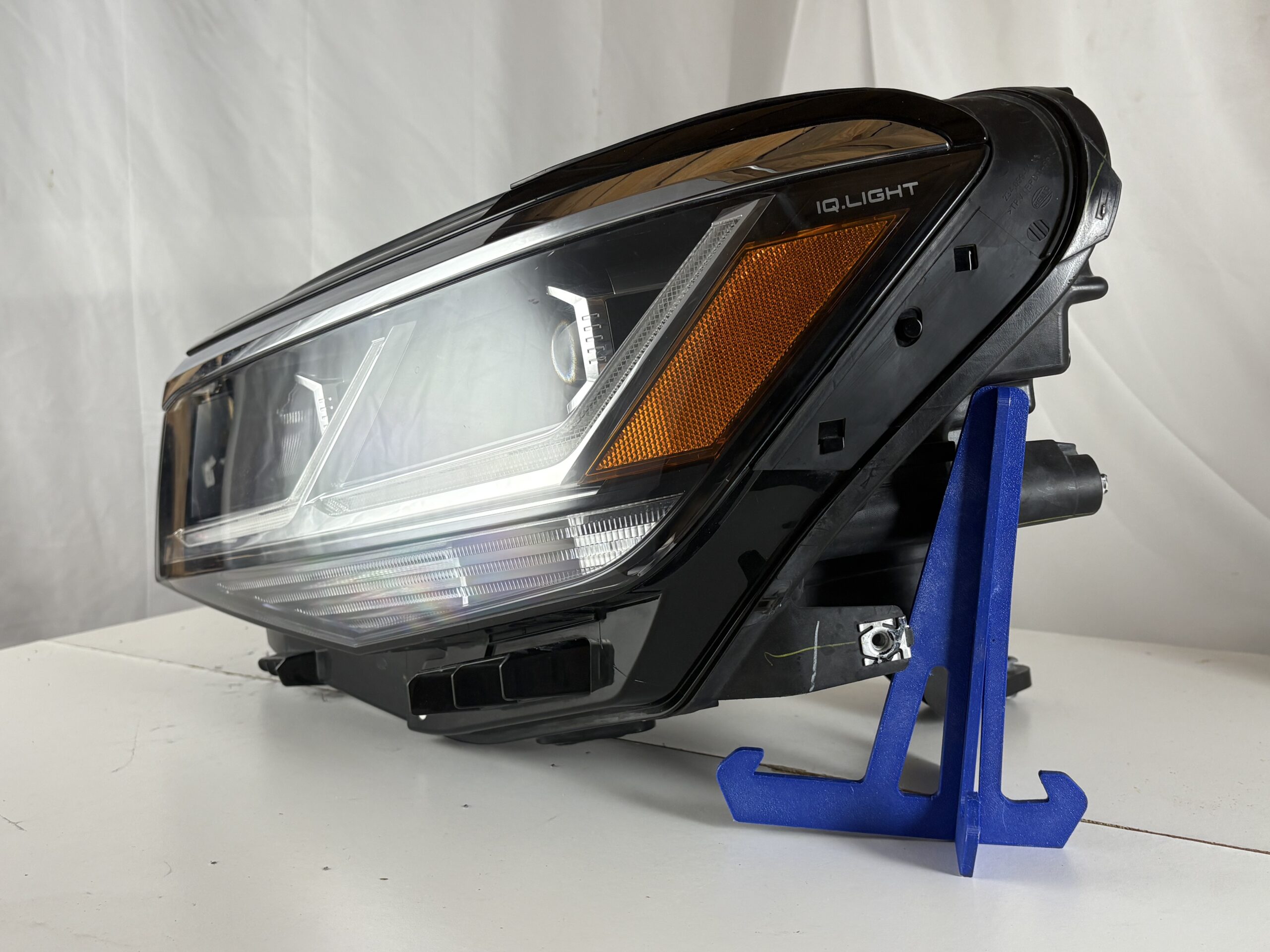 2020-2023 Volkswagen Atlas Cross Sport Driver Headlight