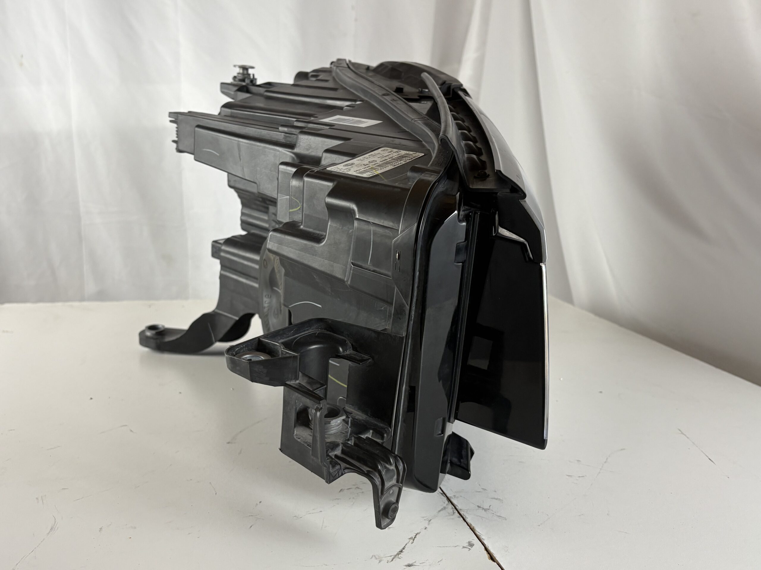2020-2023 Volkswagen Atlas Cross Sport Driver Headlight
