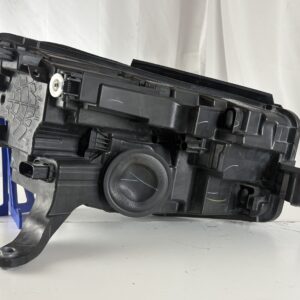 2020-2023 Volkswagen Atlas Cross Sport Driver Headlight - Image 3