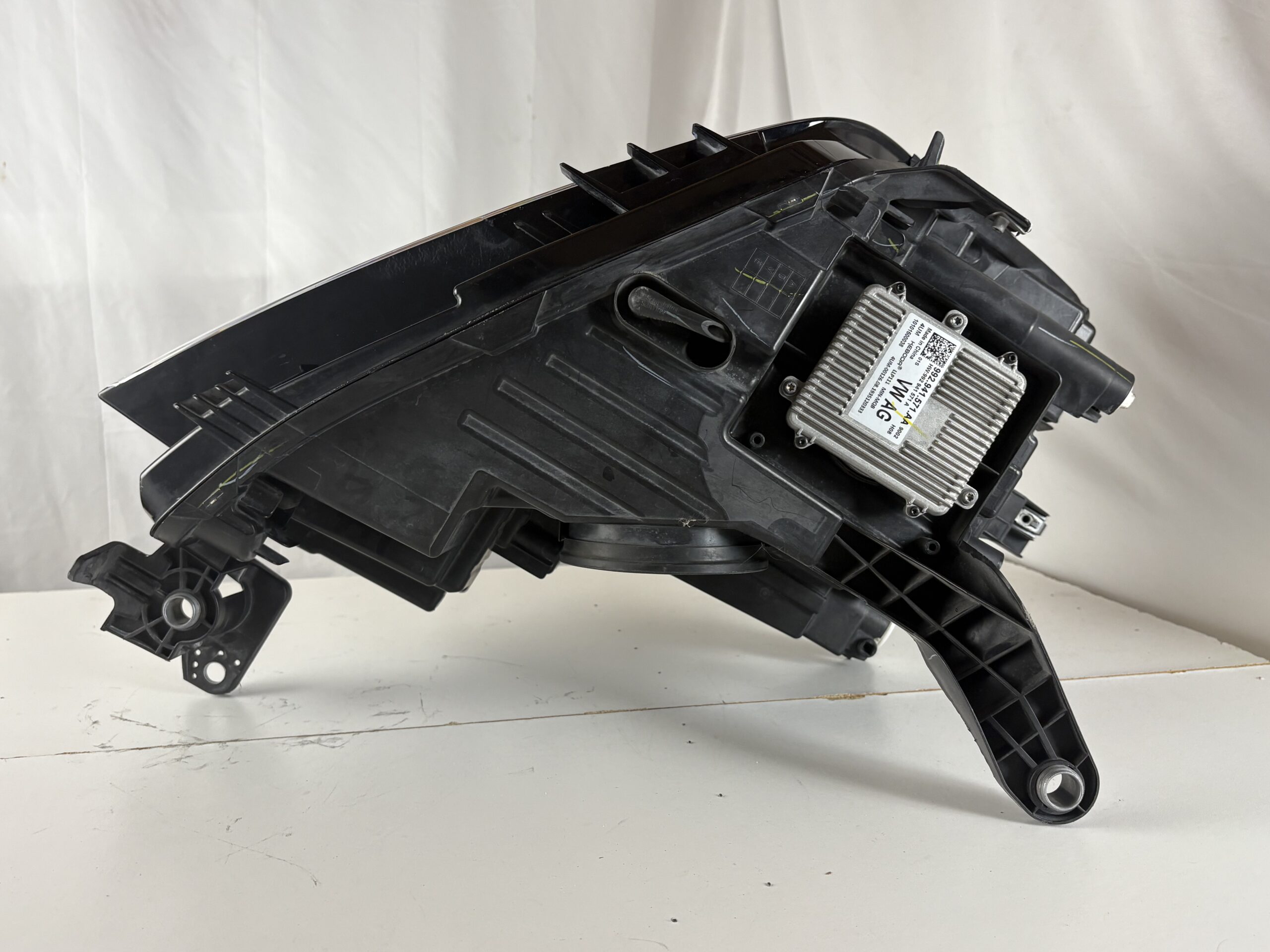 2020-2023 Volkswagen Atlas Cross Sport Driver Headlight