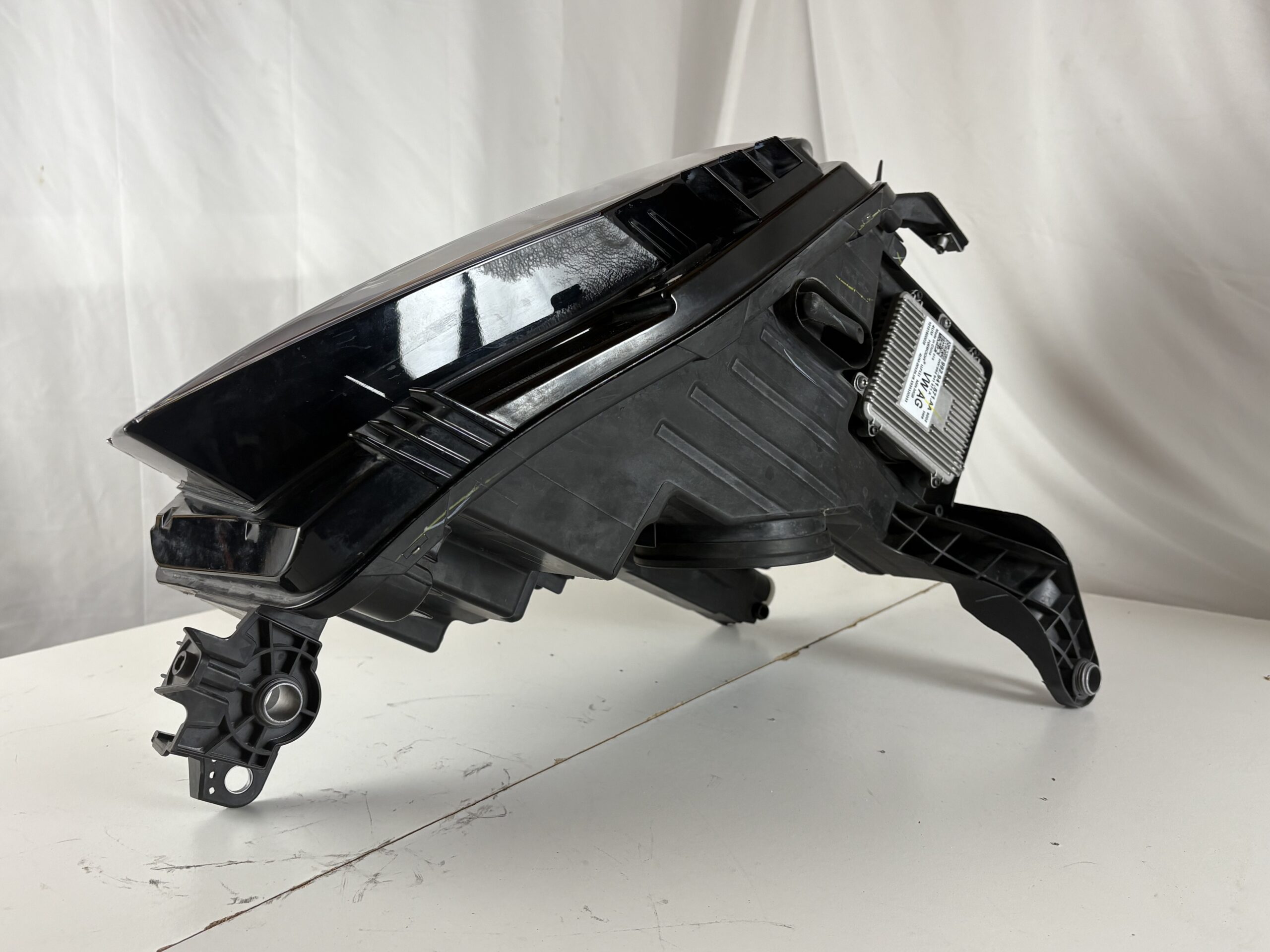 2020-2023 Volkswagen Atlas Cross Sport Driver Headlight
