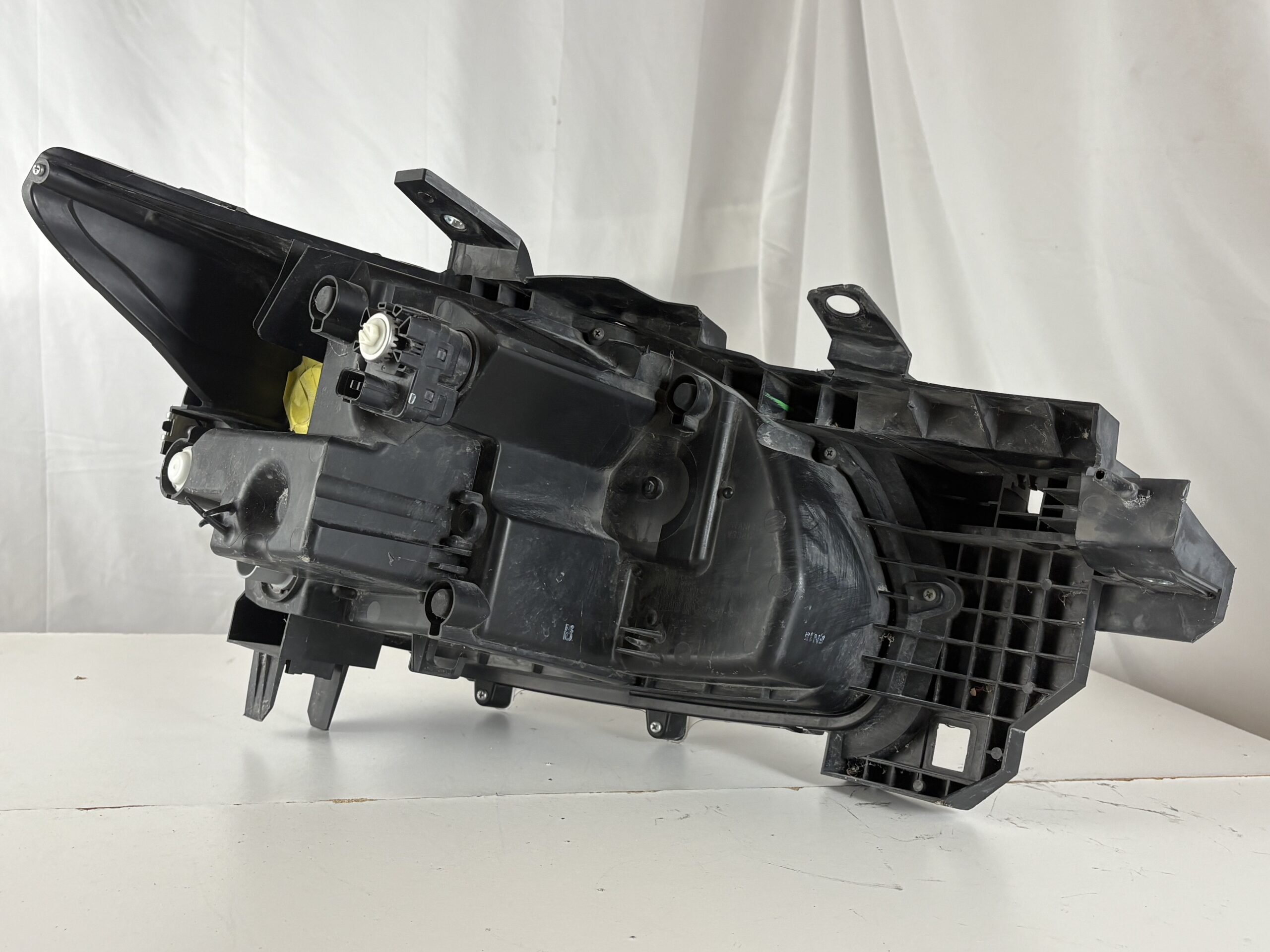 2016-2023 Mazda CX-9 Driver Headlight