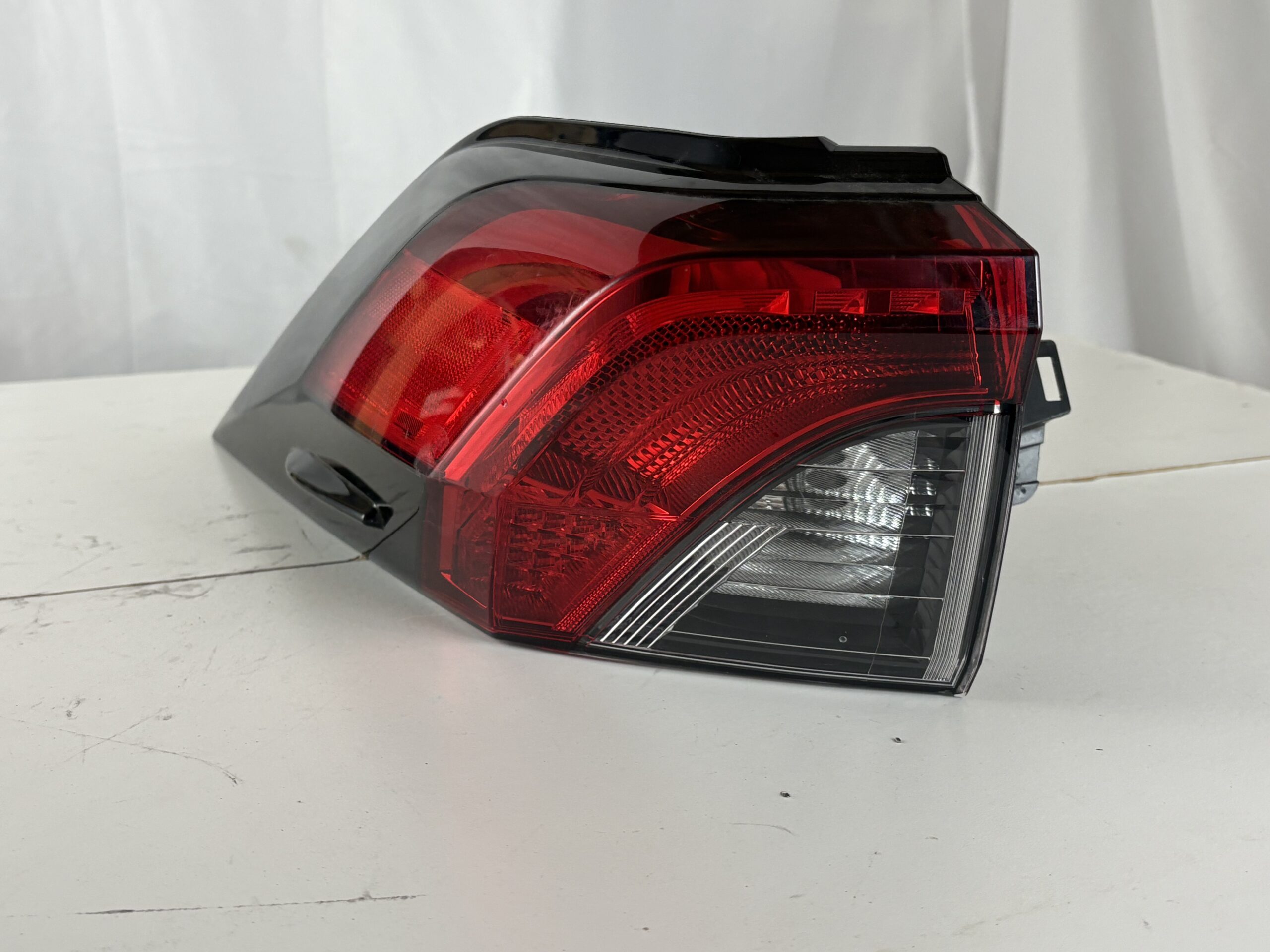2019-2025 Toyota Rav4 Driver Taillight