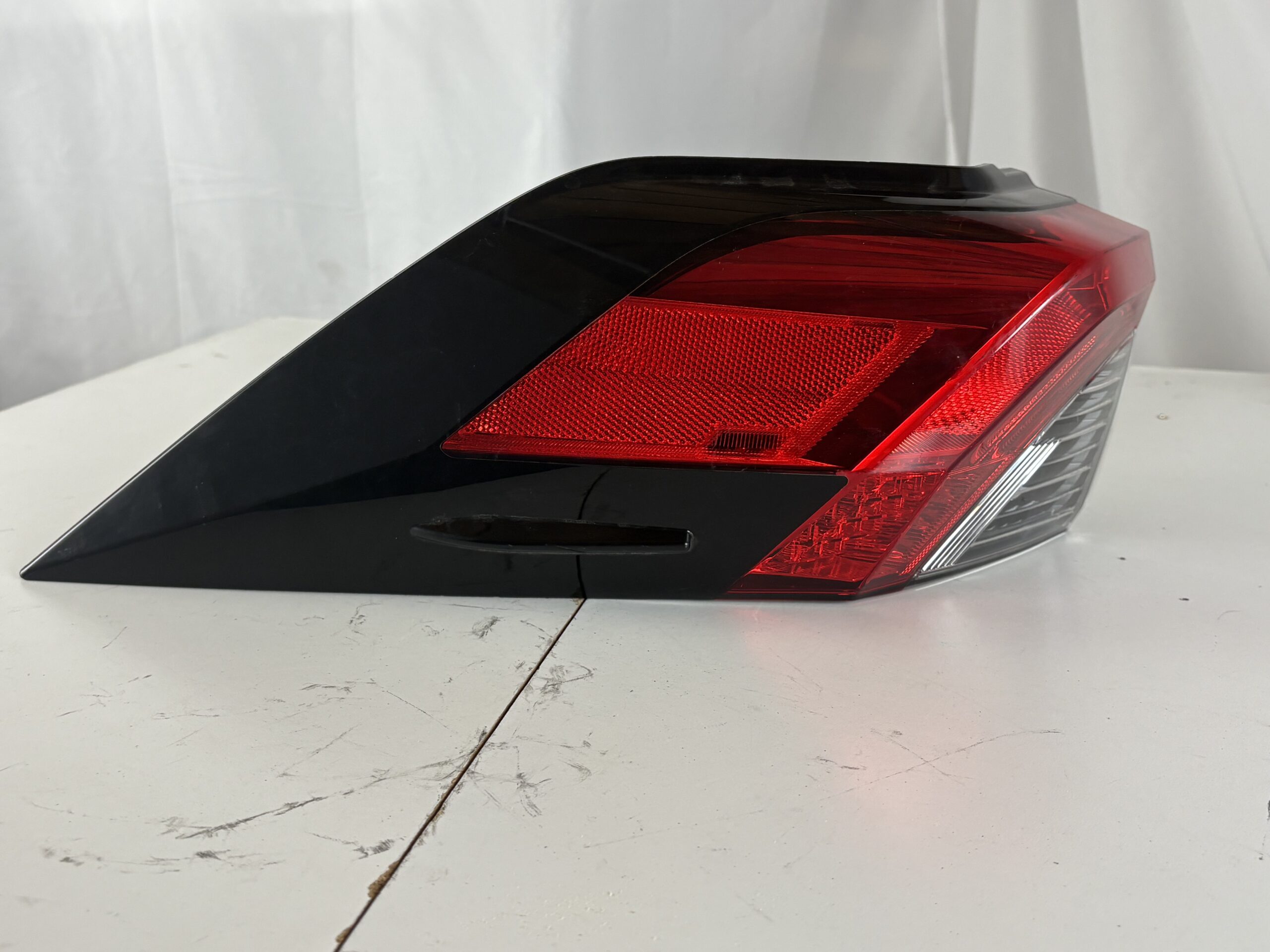 2019-2025 Toyota Rav4 Driver Taillight
