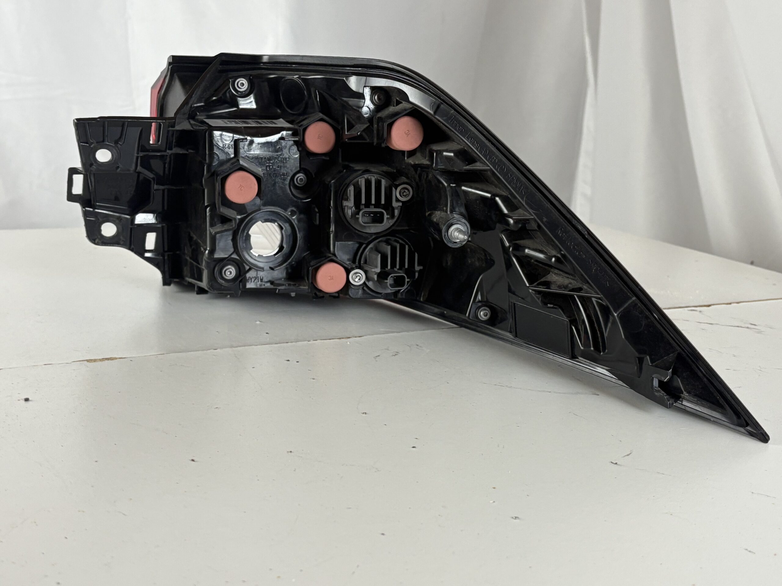 2019-2025 Toyota Rav4 Driver Taillight