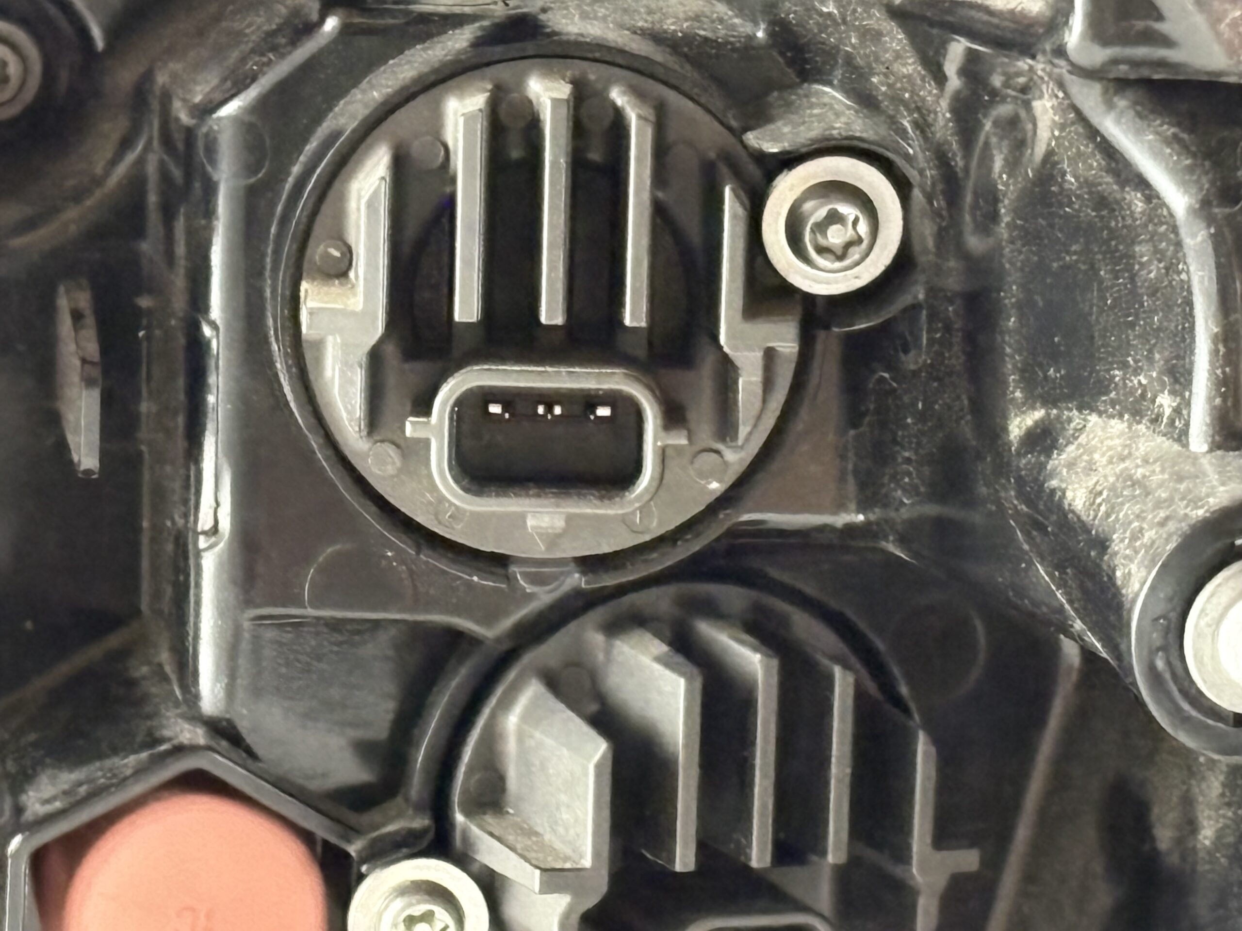 2019-2025 Toyota Rav4 Driver Taillight