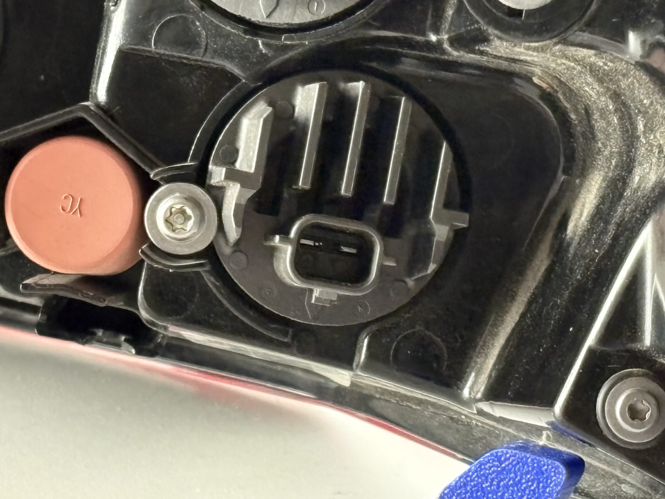 2019-2025 Toyota Rav4 Driver Taillight