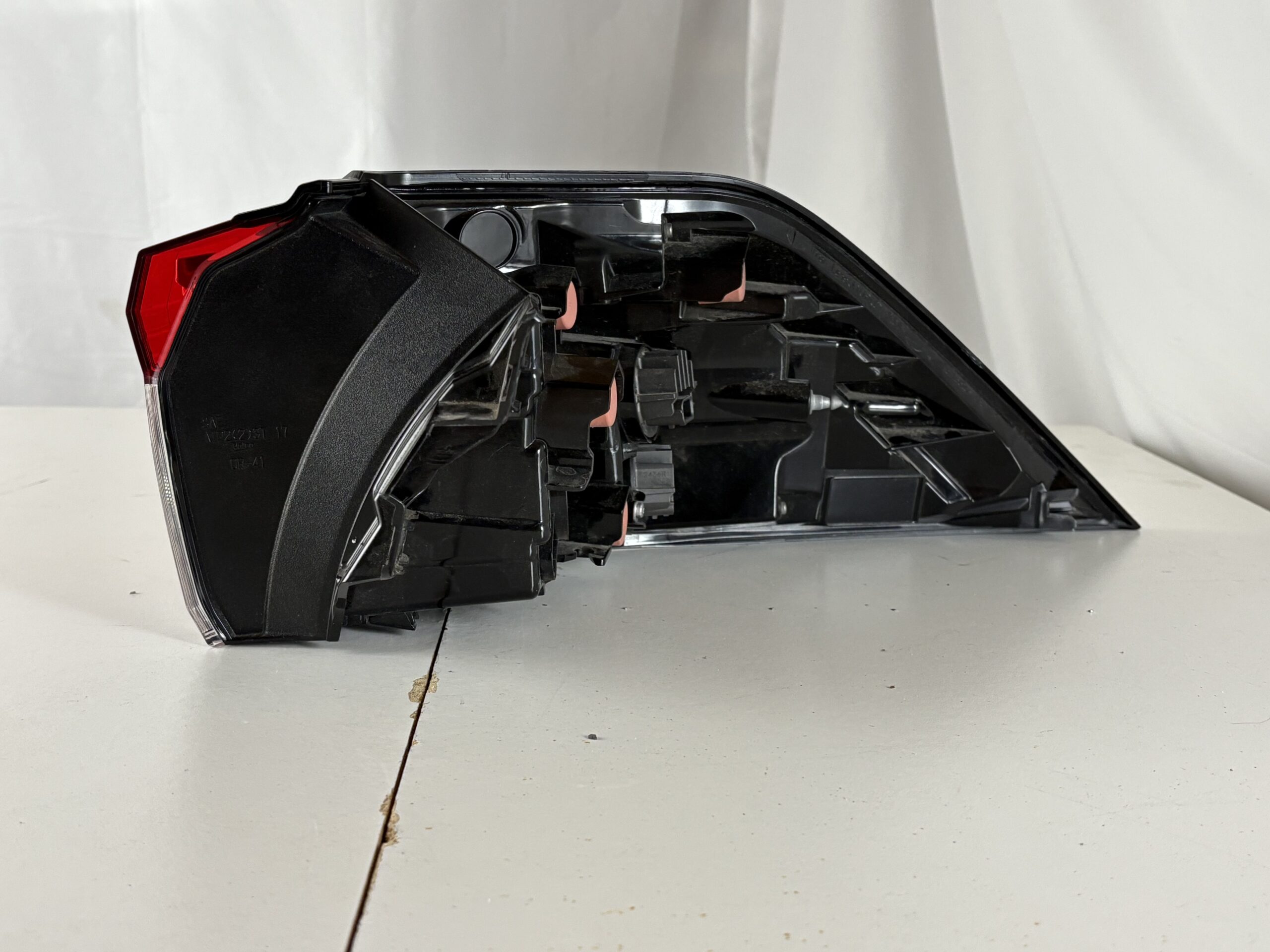 2019-2025 Toyota Rav4 Driver Taillight