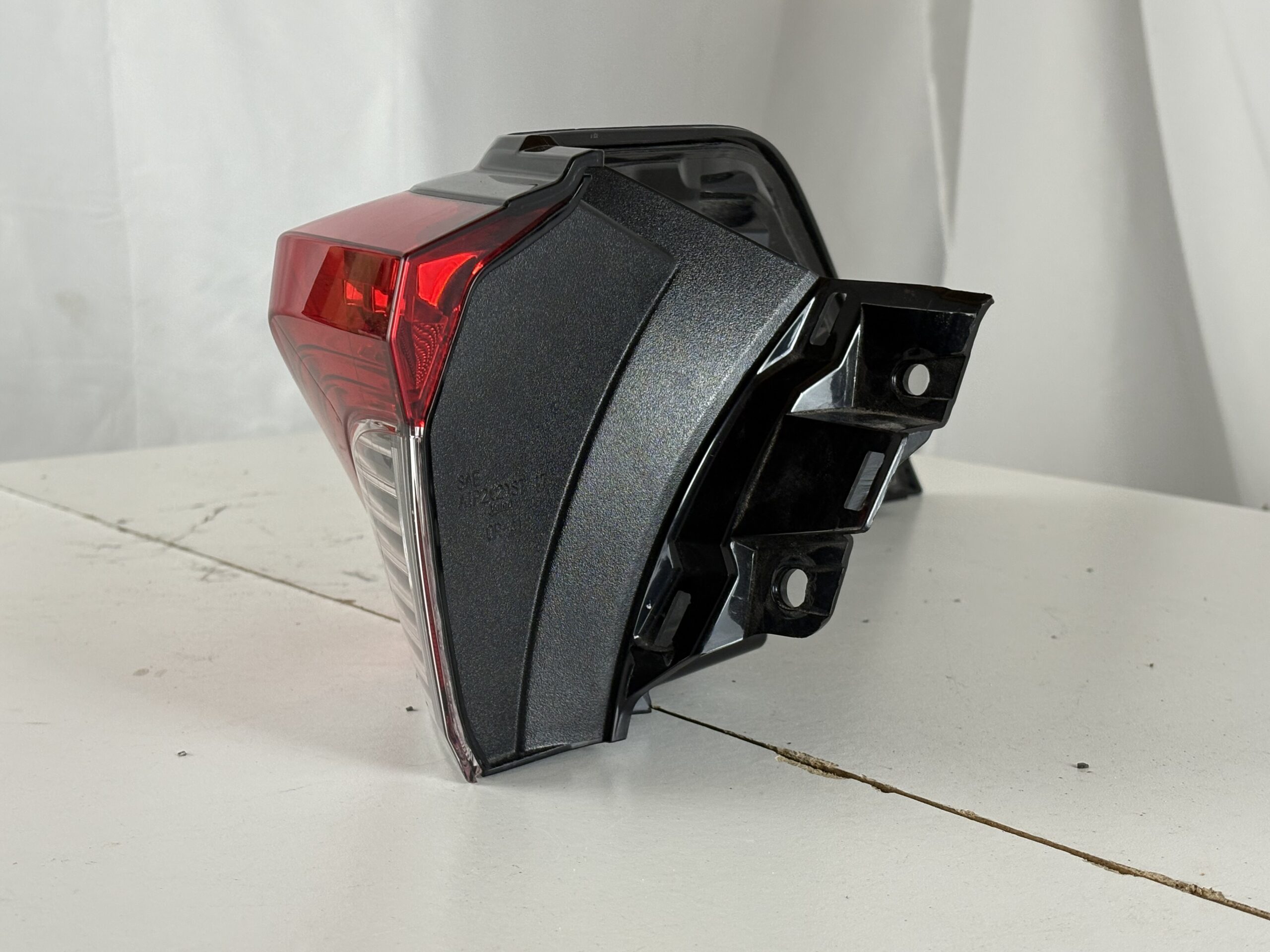2019-2025 Toyota Rav4 Driver Taillight