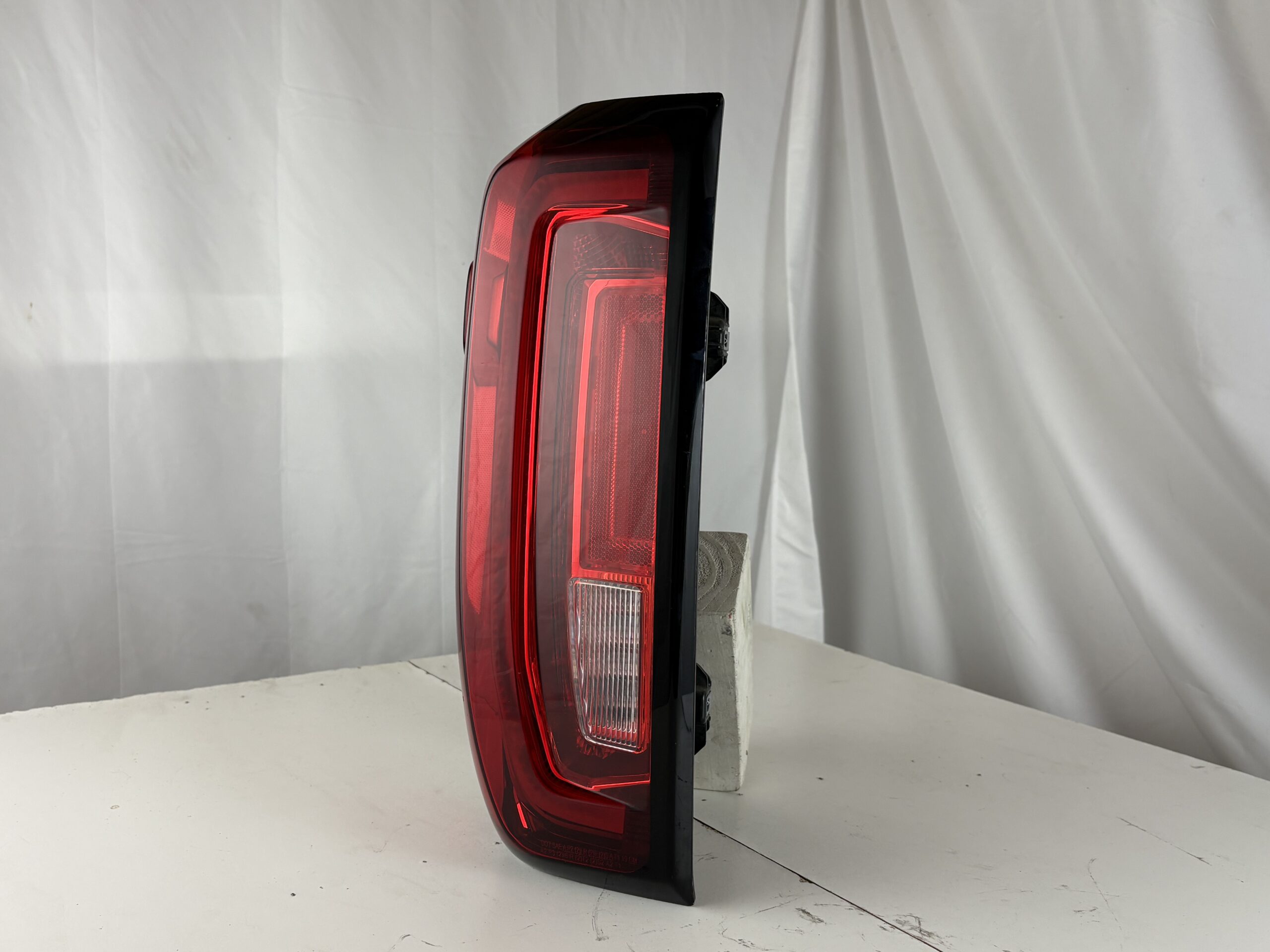 2019-2025 GMC Sierra 1500 Driver Taillight