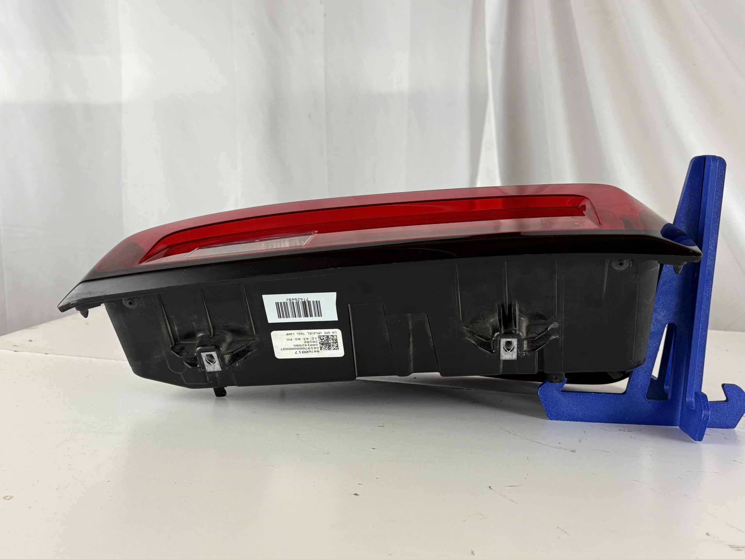 2019-2025 GMC Sierra 1500 Driver Taillight