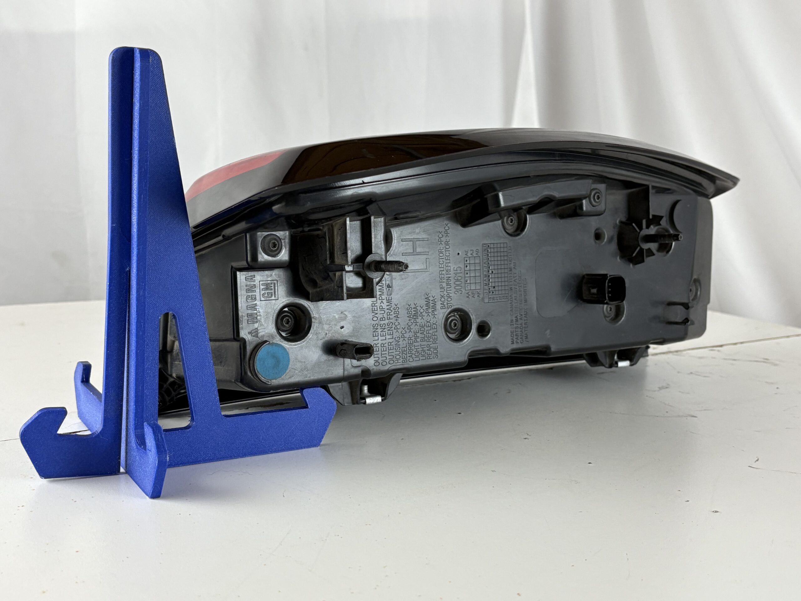 2019-2025 GMC Sierra 1500 Driver Taillight