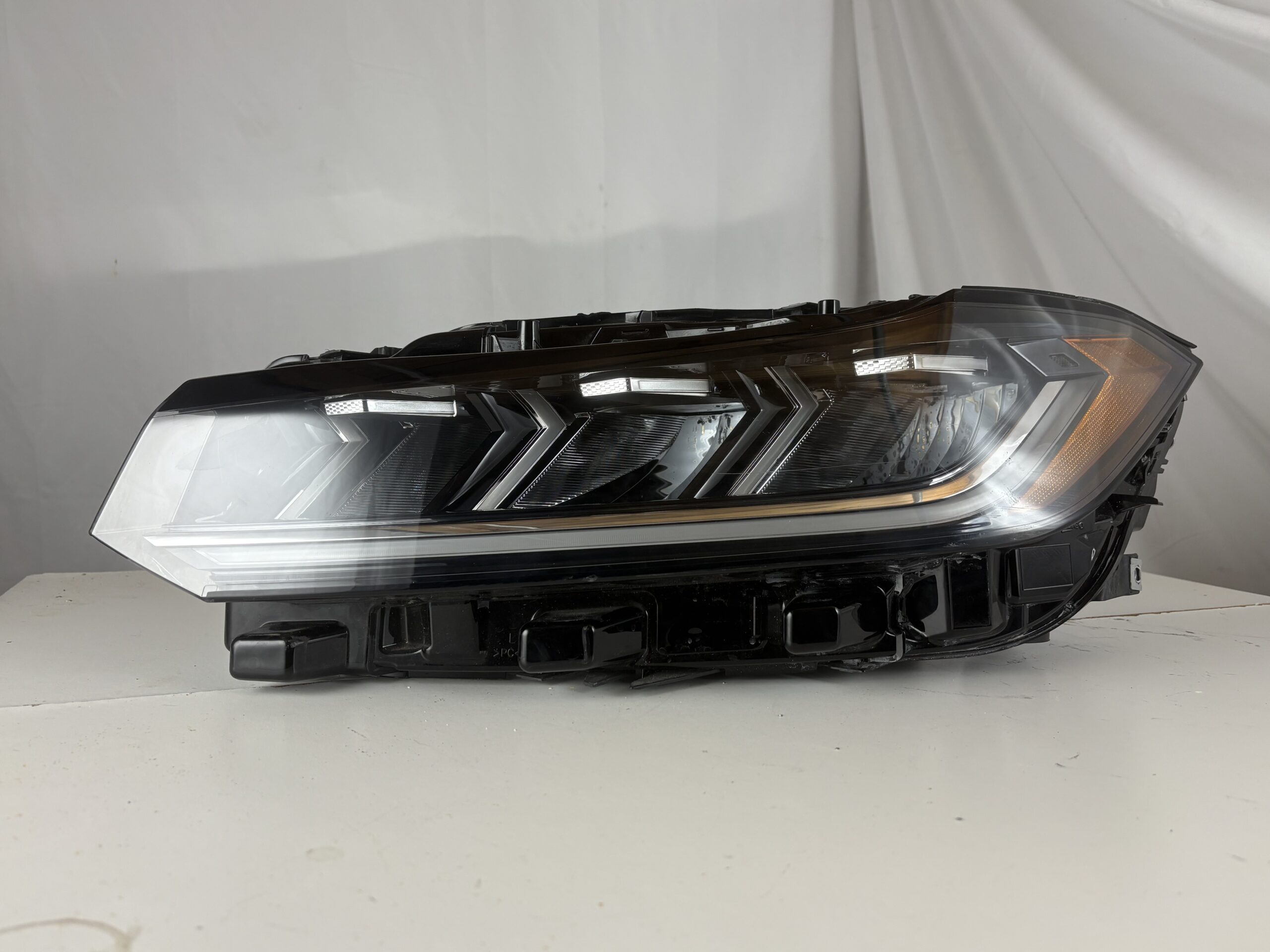 2025-2026 Volkswagen Jetta Driver Headlight
