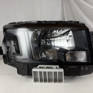 2022-2025 Nissan Frontier Passenger Headlight - Image 1
