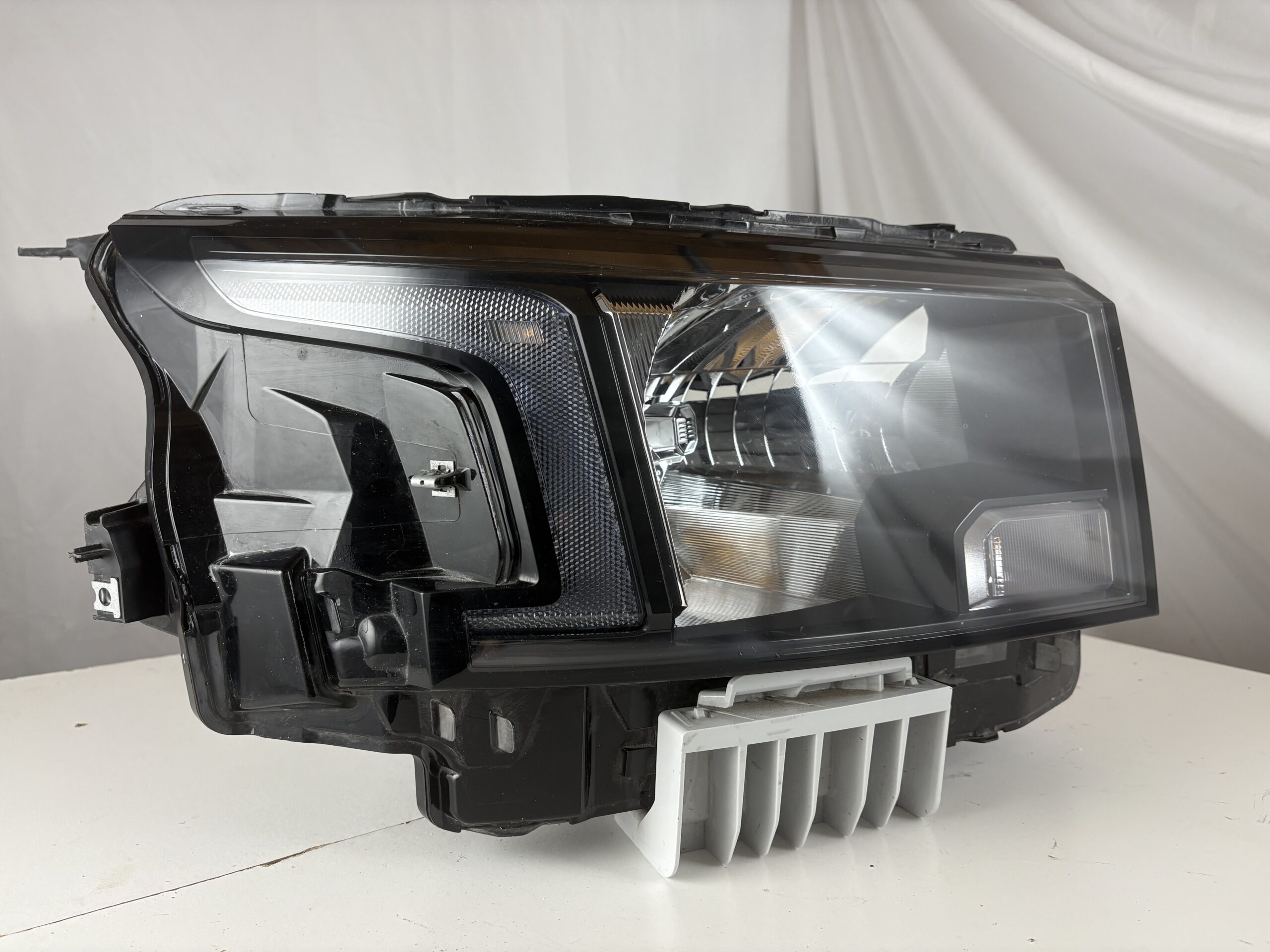 2022-2025 Nissan Frontier Passenger Headlight