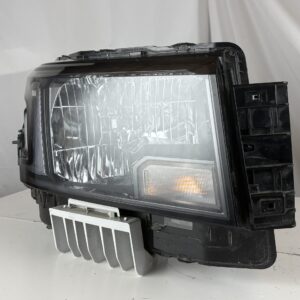 2022-2025 Nissan Frontier Passenger Headlight - Image 3