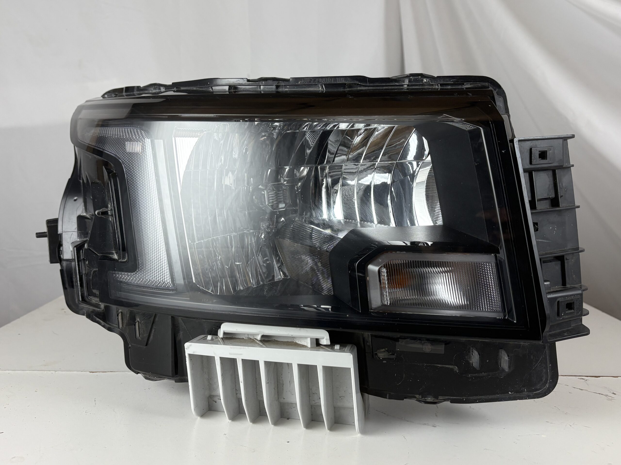 2022-2025 Nissan Frontier Passenger Headlight