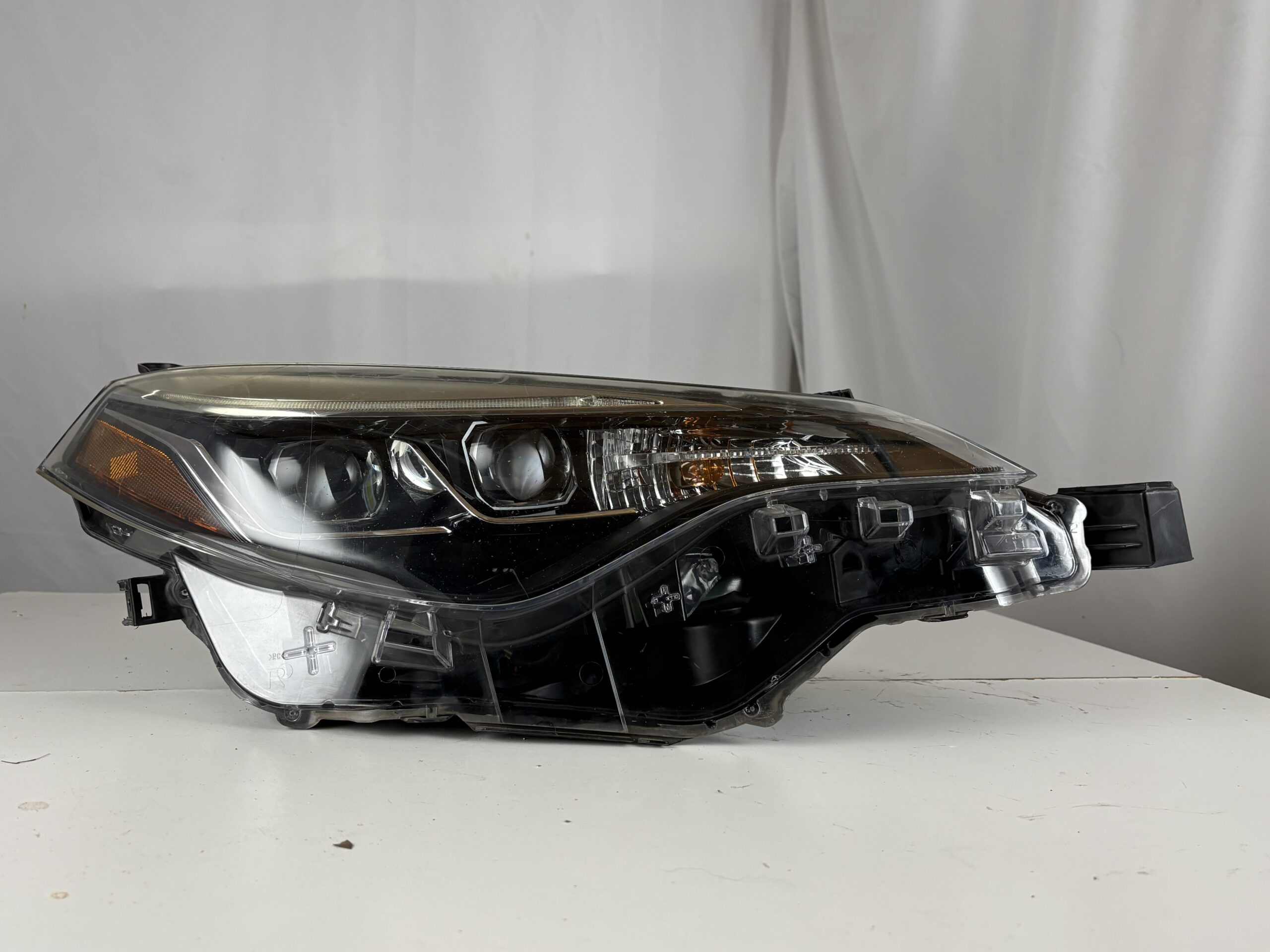 2017-2019 Toyota Corolla Passenger Headlight