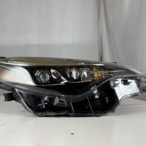 2017-2019 Toyota Corolla Passenger Headlight - Image 4