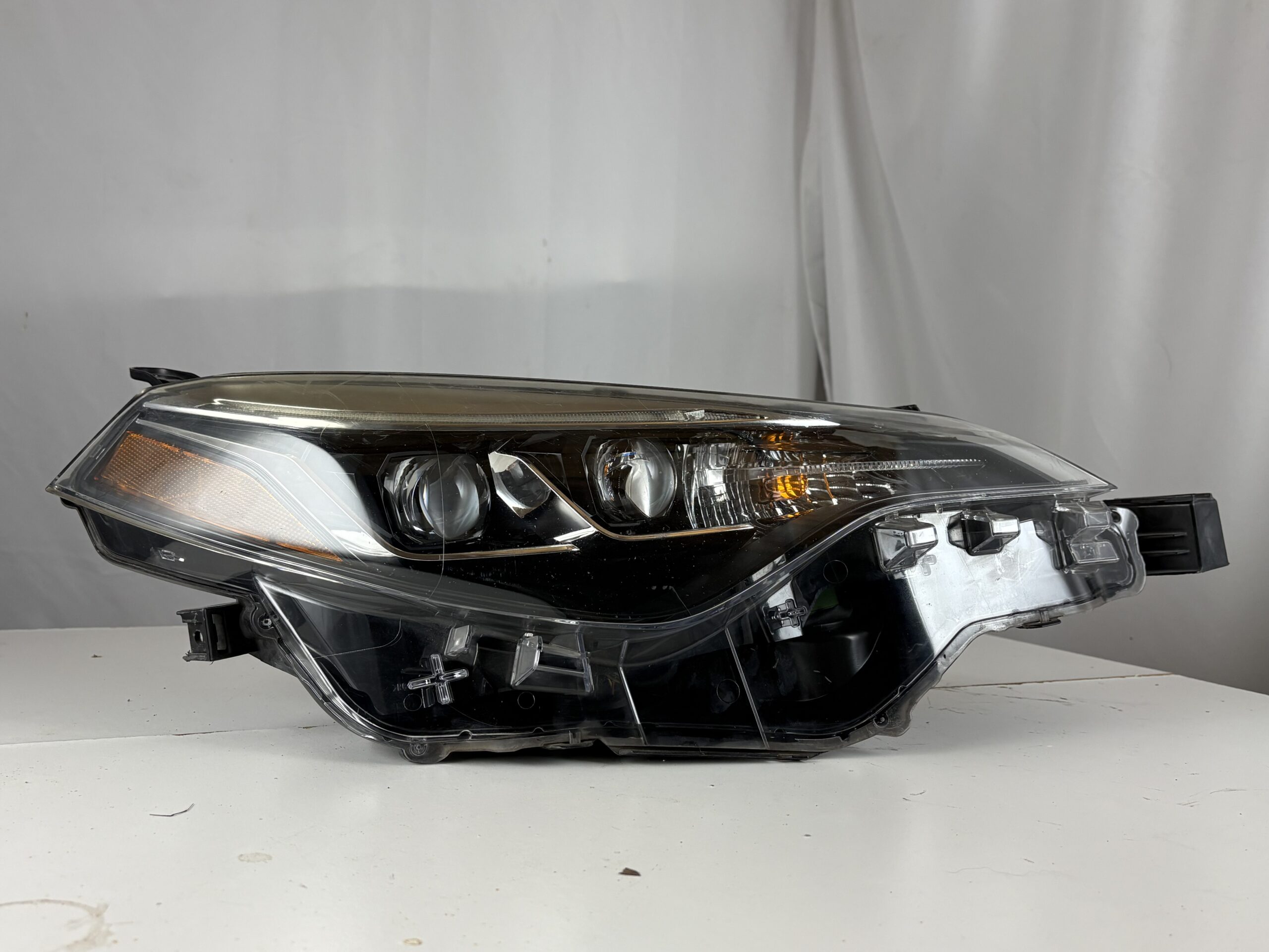 2017-2019 Toyota Corolla Passenger Headlight