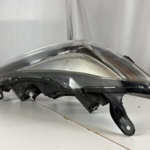 2017-2019 Toyota Corolla Passenger Headlight - Image 9