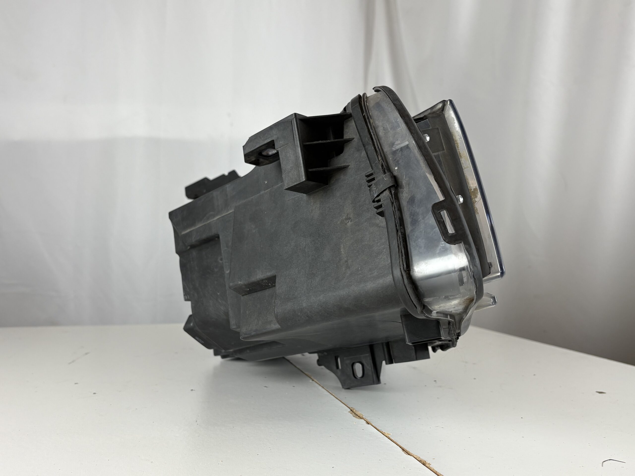 2014-2017 Mercedes-Benz CLA250 Driver Headlight