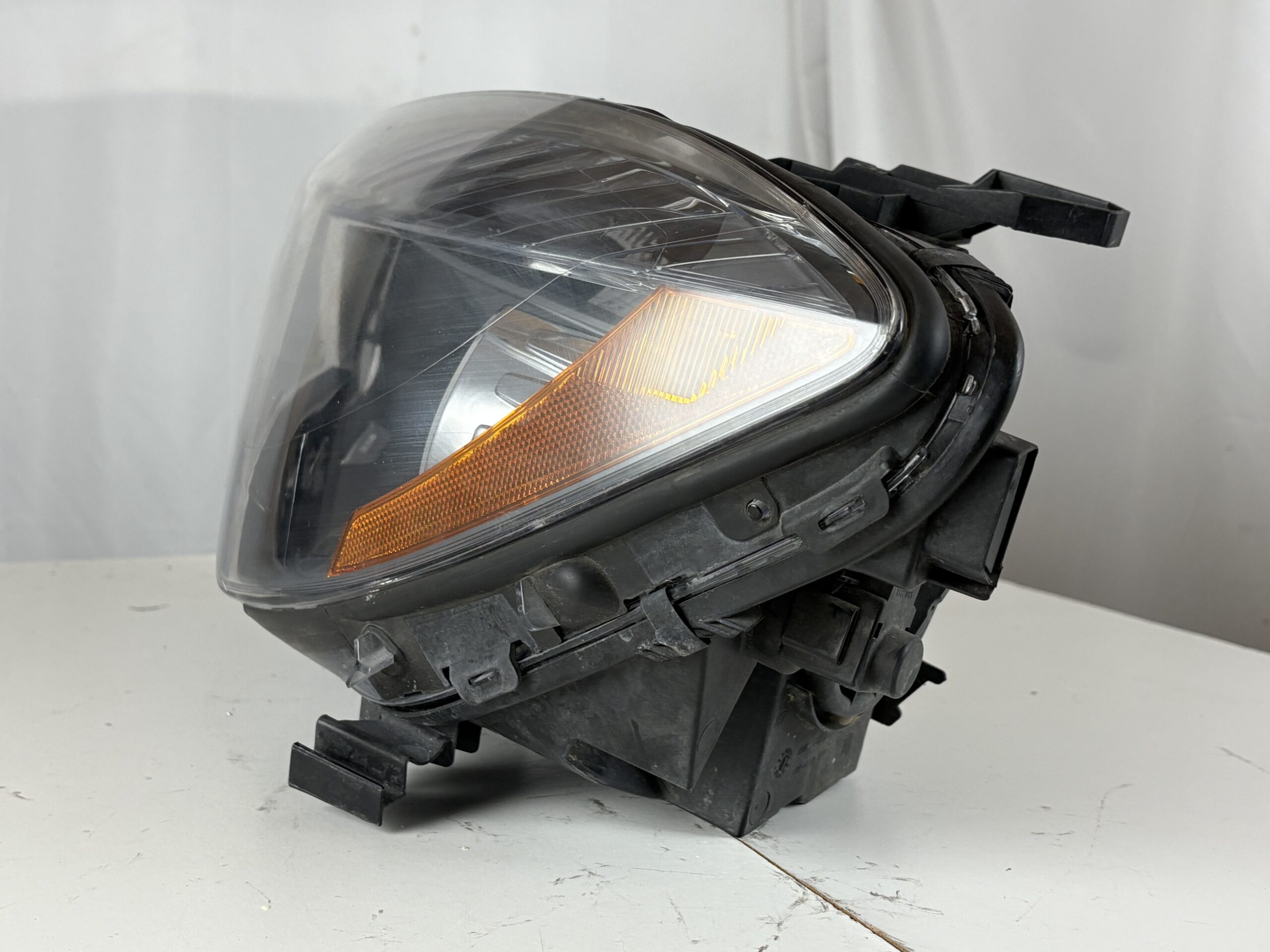 2014-2017 Mercedes-Benz CLA250 Driver Headlight