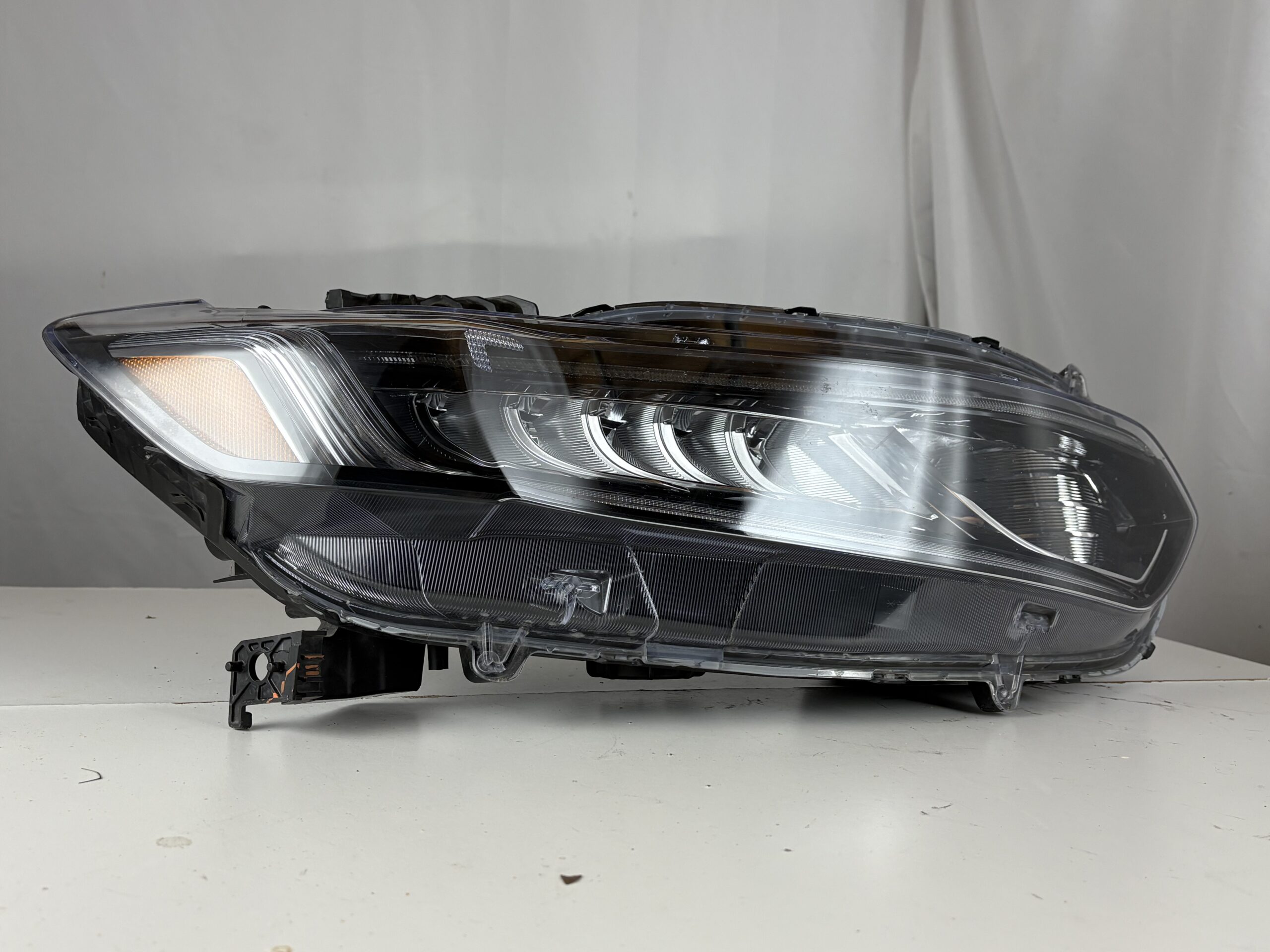 2018-2020 Honda Accord Passenger Headlight