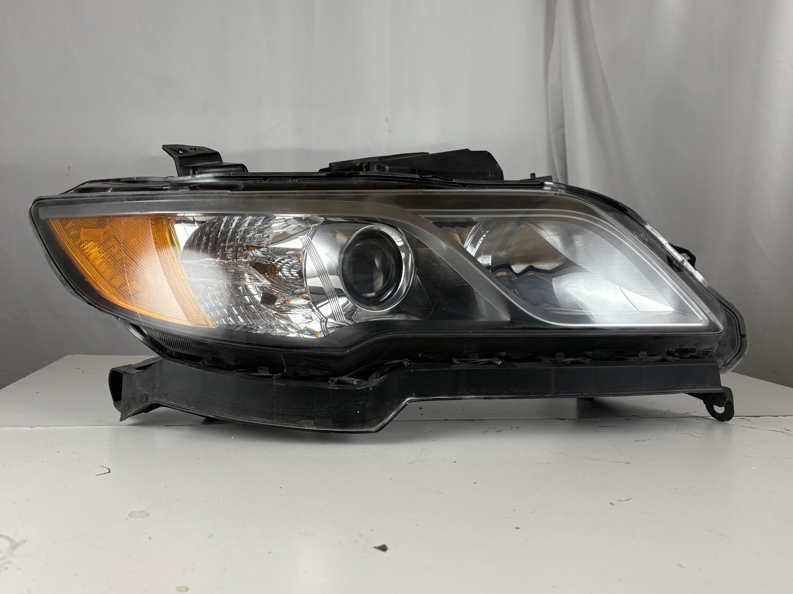 2013-2015 Acura RDX Passenger Headlight