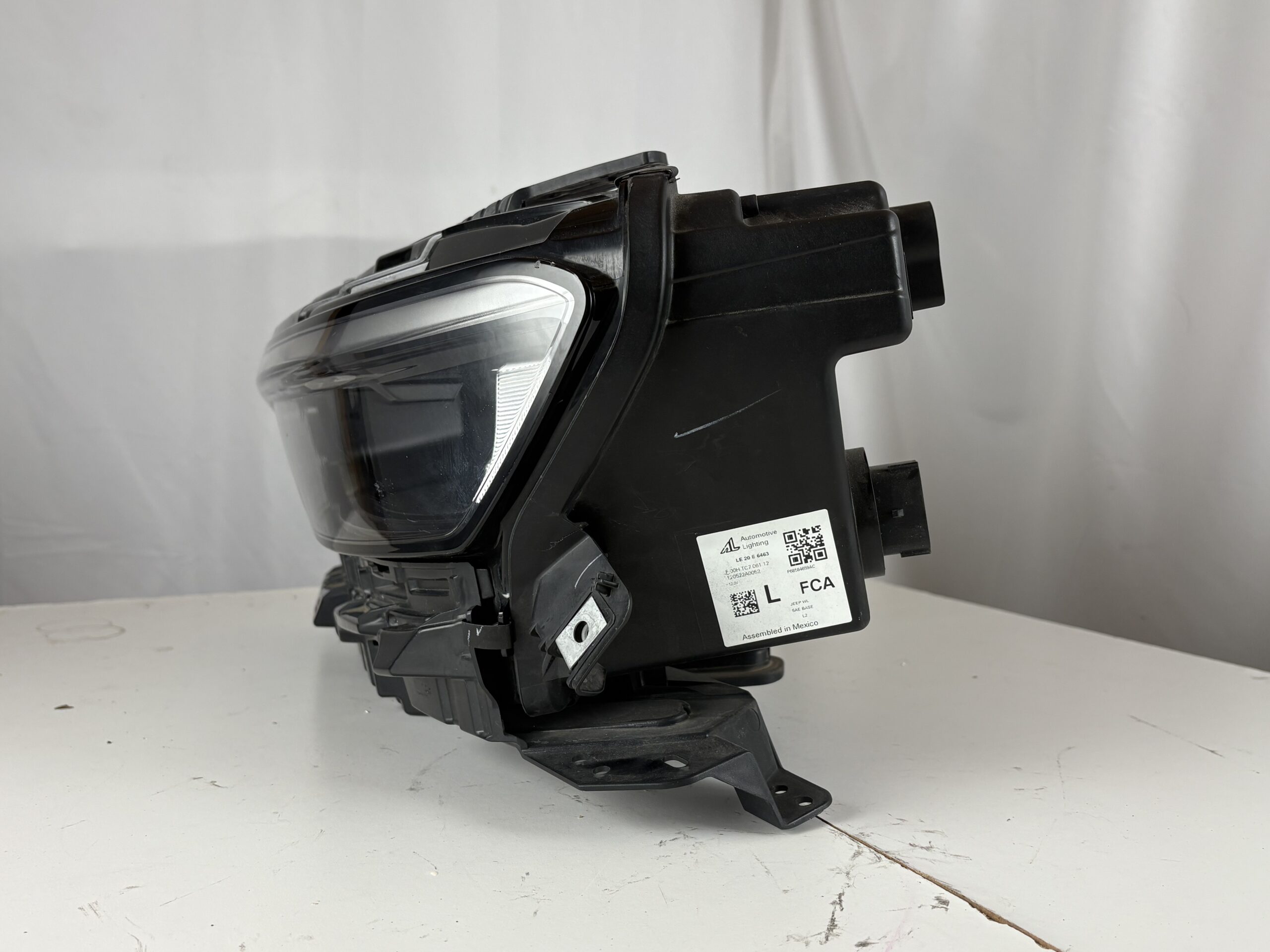 2021-2024 Jeep Grand Cherokee Driver Headlight