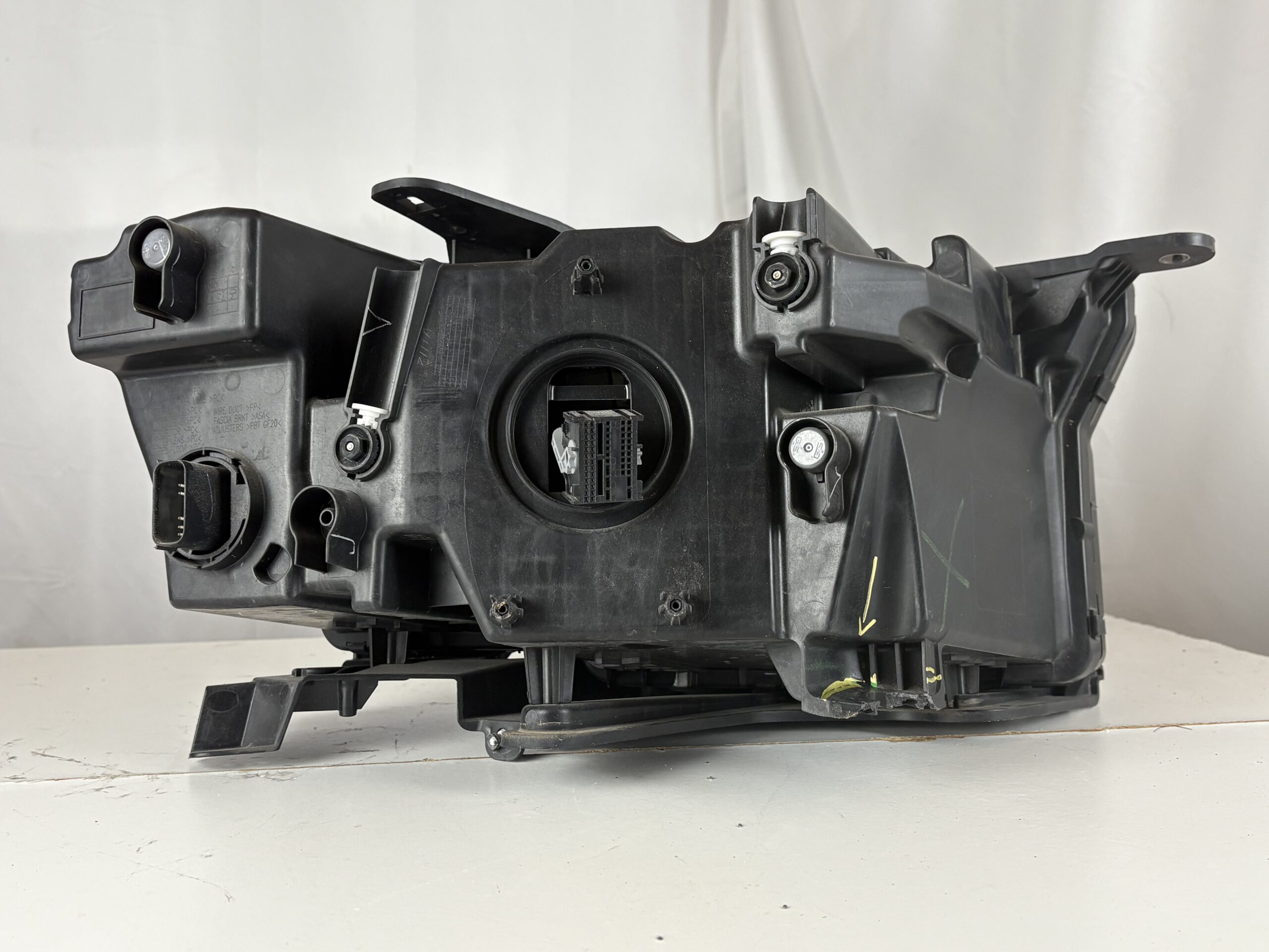2021-2024 Jeep Grand Cherokee Driver Headlight