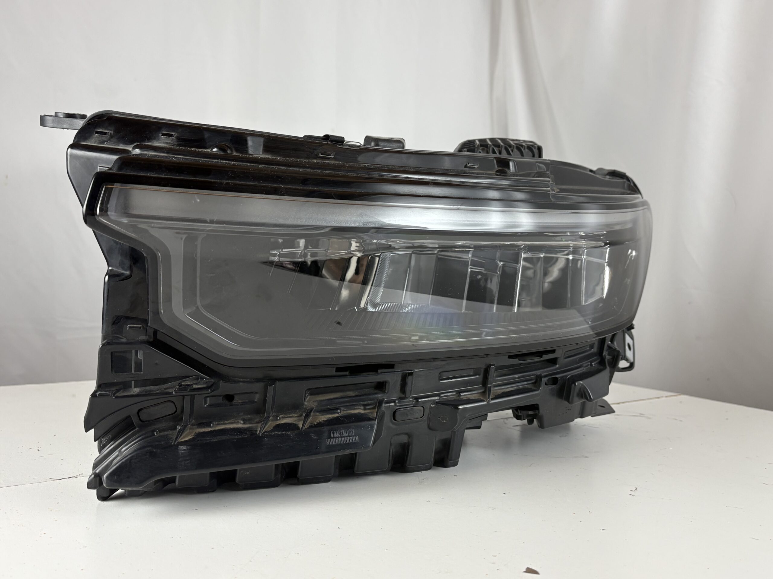 2021-2024 Jeep Grand Cherokee Driver Headlight