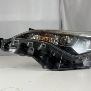 2017-2019 Toyota Corolla Driver Headlight - Image 5