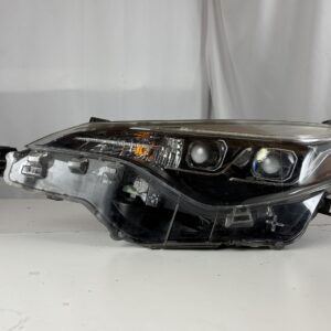 2017-2019 Toyota Corolla Driver Headlight - Image 4