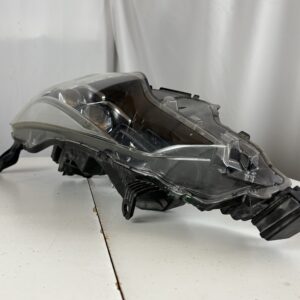 2017-2019 Toyota Corolla Driver Headlight - Image 10