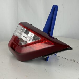 2018-2021 Chevrolet Traverse Driver Inner Taillight - Image 3