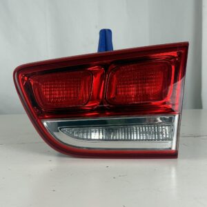 2016-2018 Kia Sorento Passenger Inner Taillight - Image 1