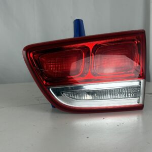 2016-2018 Kia Sorento Passenger Inner Taillight - Image 2