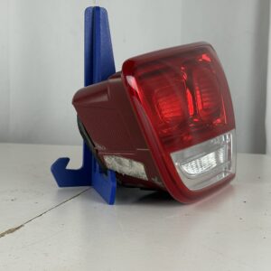 2016-2018 Kia Sorento Passenger Inner Taillight - Image 4