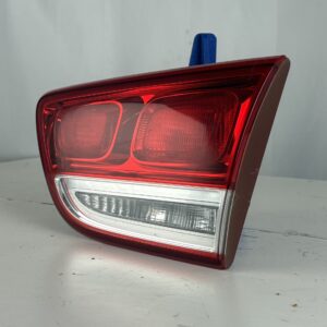 2016-2018 Kia Sorento Passenger Inner Taillight - Image 5