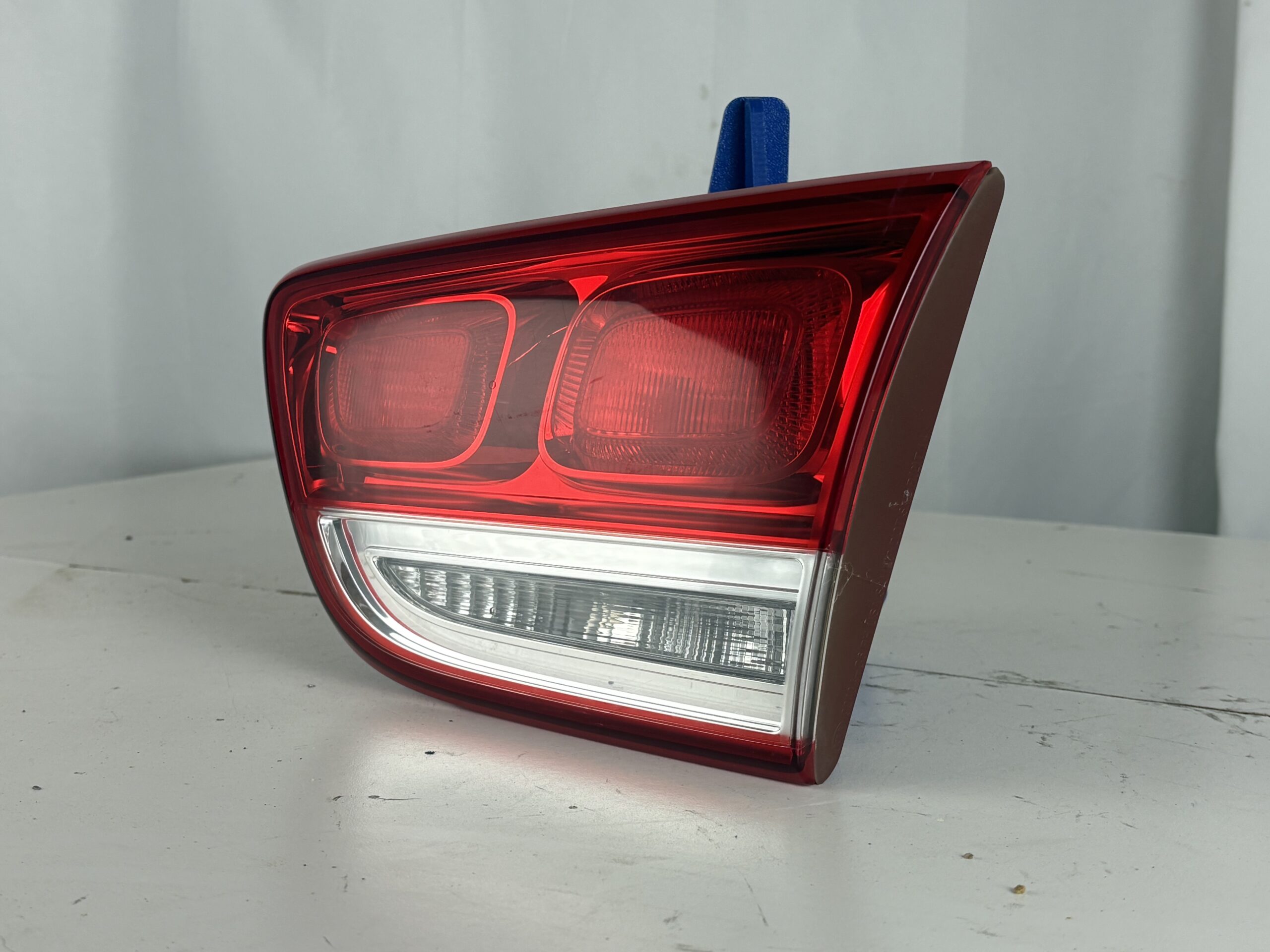 2016-2018 Kia Sorento Passenger Inner Taillight