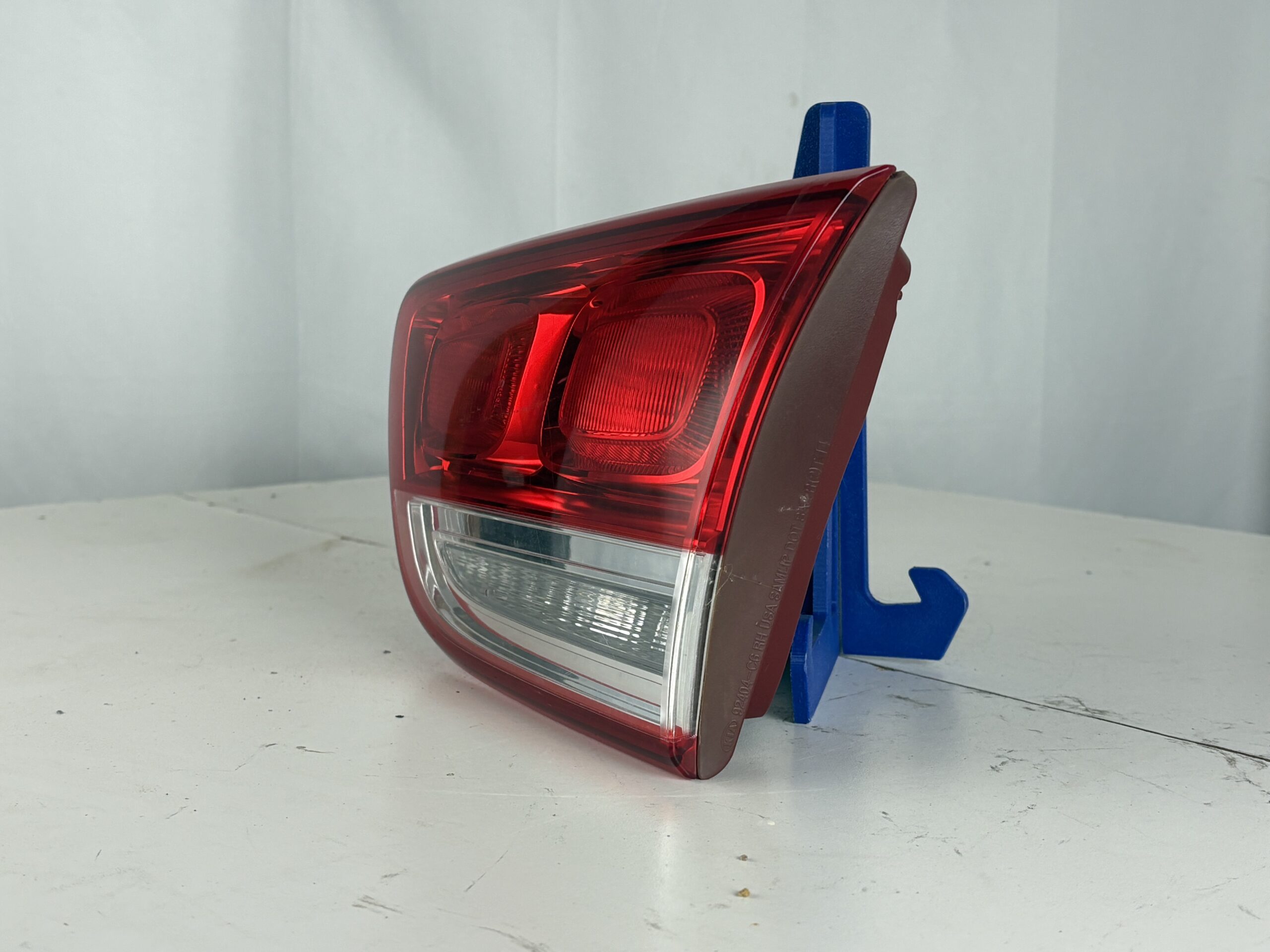 2016-2018 Kia Sorento Passenger Inner Taillight