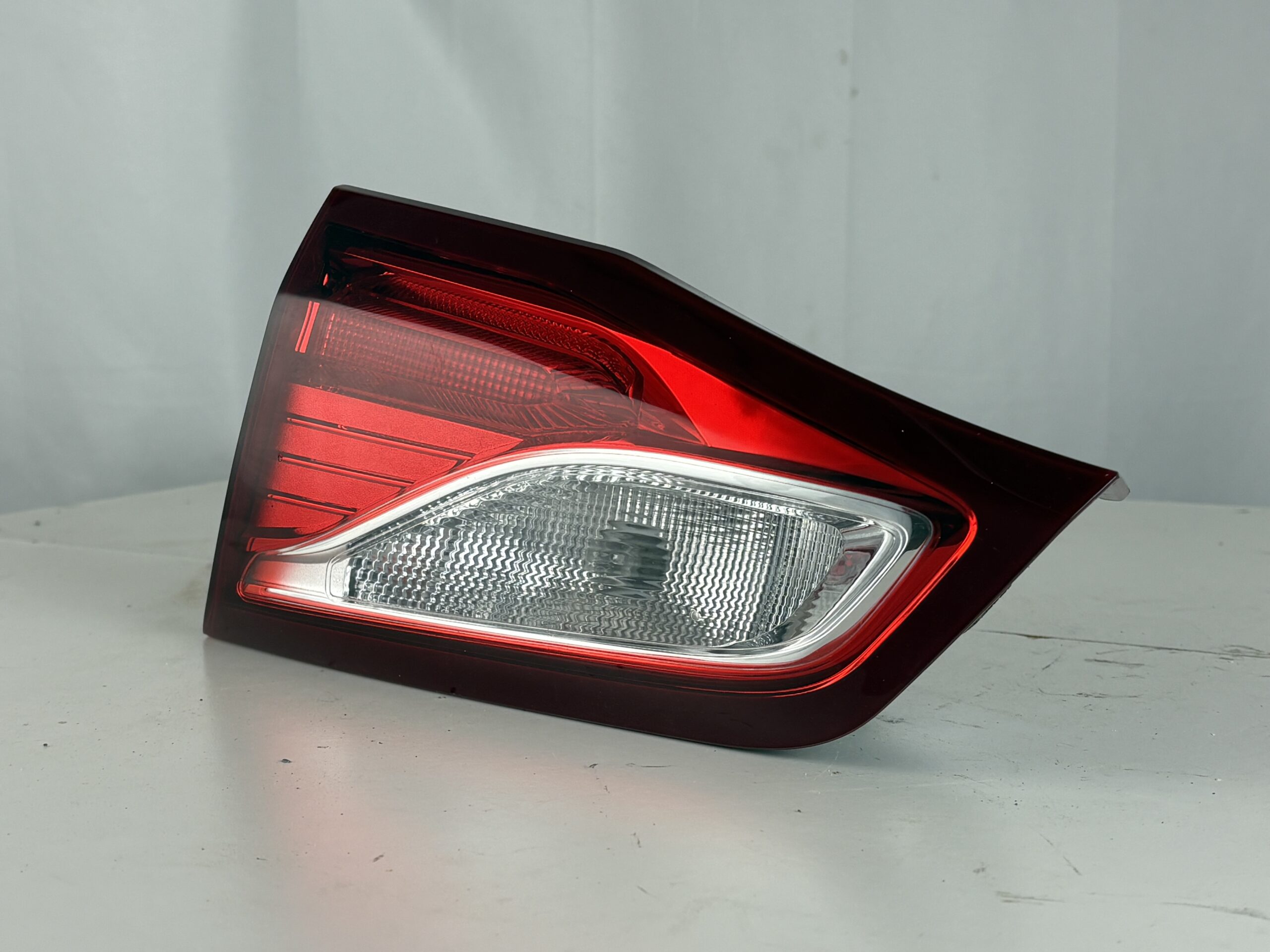2018-2021 Chevrolet Equinox Passenger Inner Taillight Halogen