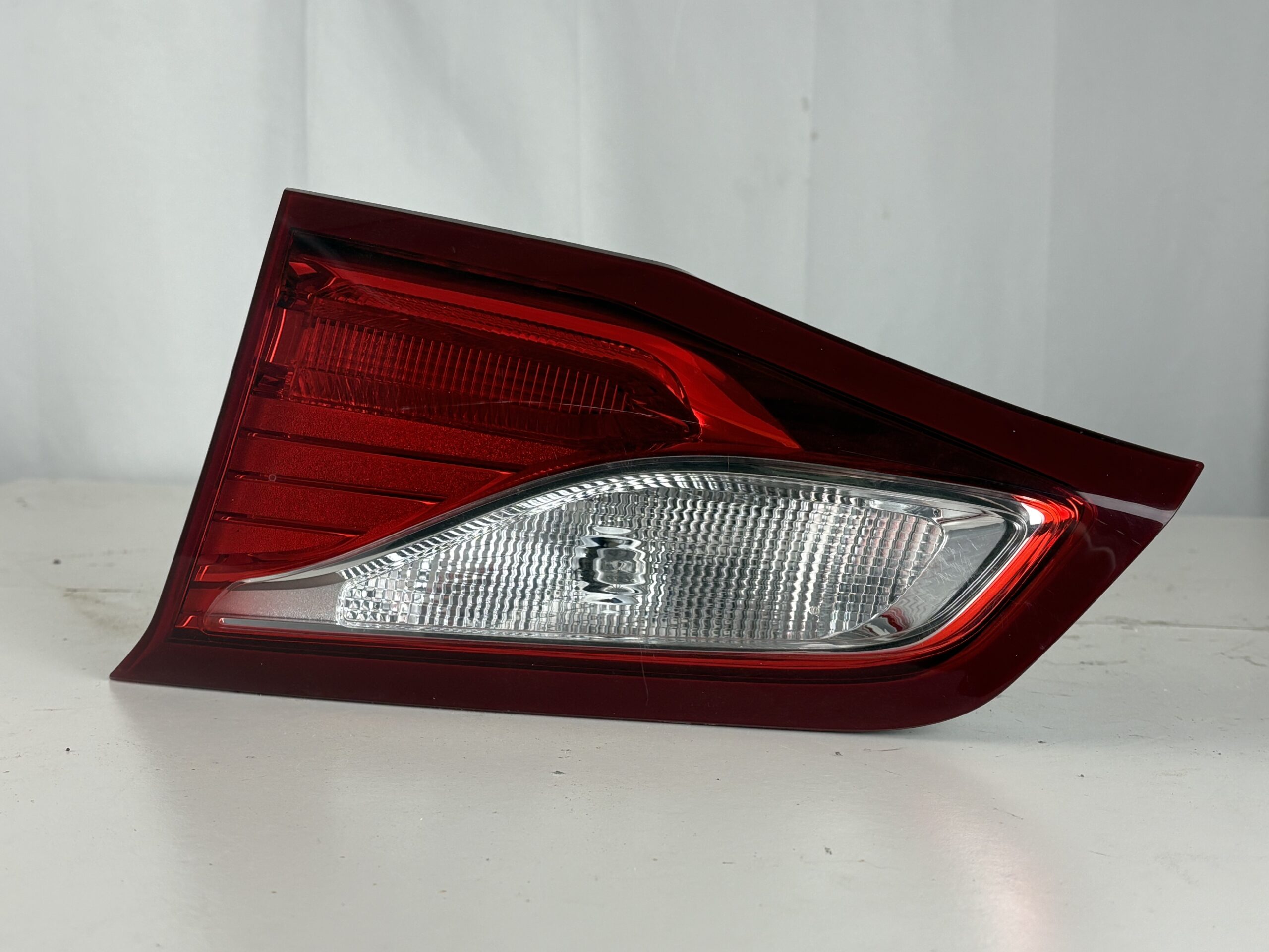 2018-2021 Chevrolet Equinox Passenger Inner Taillight Halogen