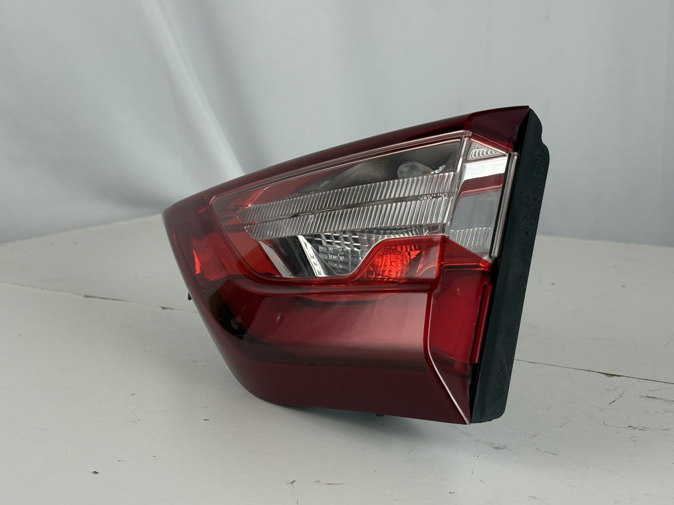 2018-2021 Chevrolet Traverse Passenger Inner Taillight